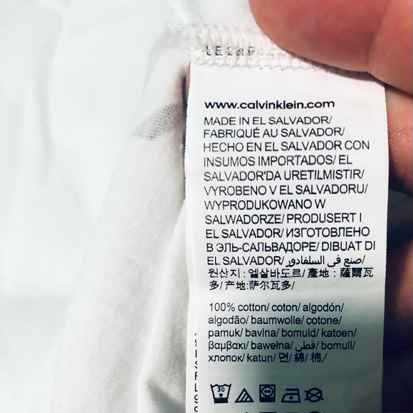 Calvin Klein men tee, short sleeves, 100% cotton, size M, new - Picture 4 of 5